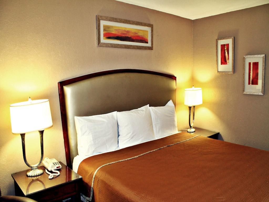 The Inn At Alamo / Riverwalk / Convention Center سان أنطونيو الغرفة الصورة