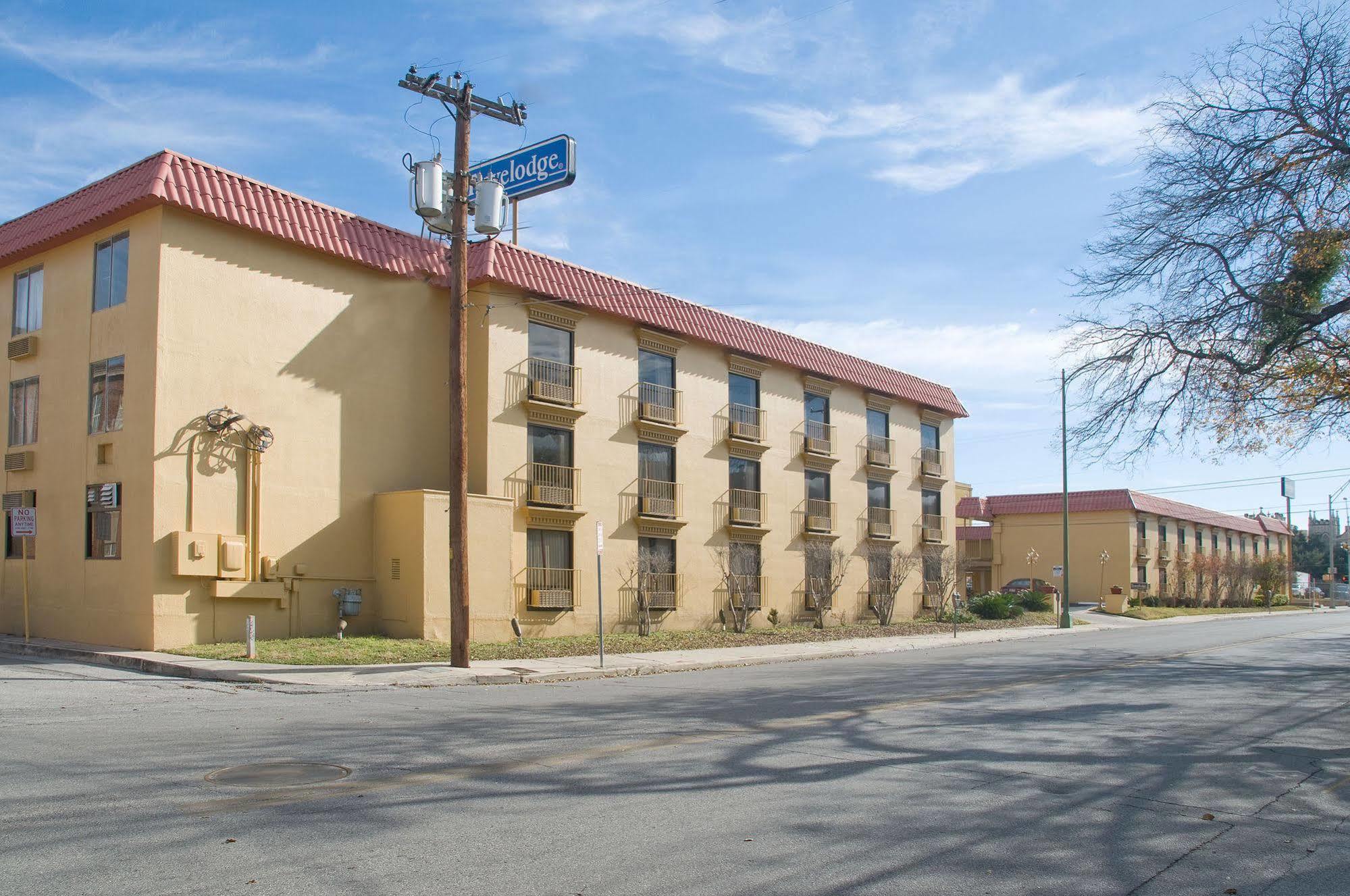 The Inn At Alamo / Riverwalk / Convention Center سان أنطونيو المظهر الخارجي الصورة