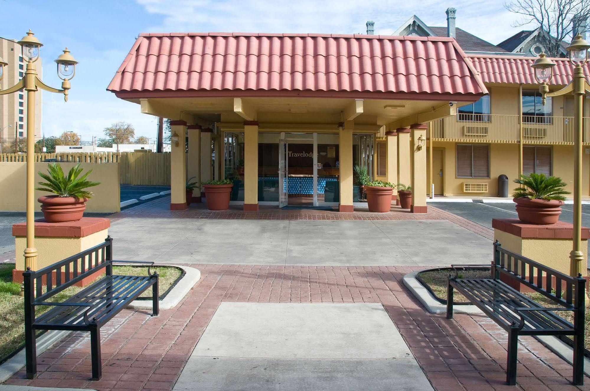 The Inn At Alamo / Riverwalk / Convention Center سان أنطونيو المظهر الخارجي الصورة